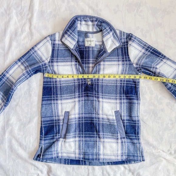 Abercrombie Plaid Quarter Zip Sherpa Sweater (Size: XS) - Picture 11 of 15
